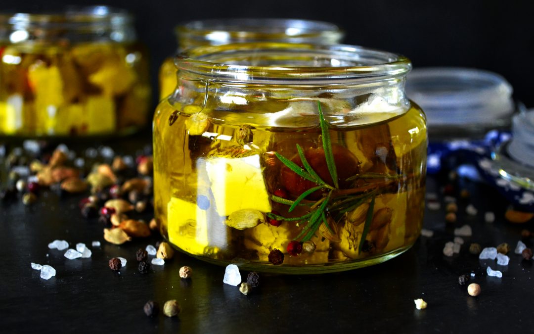 Feta in saramura